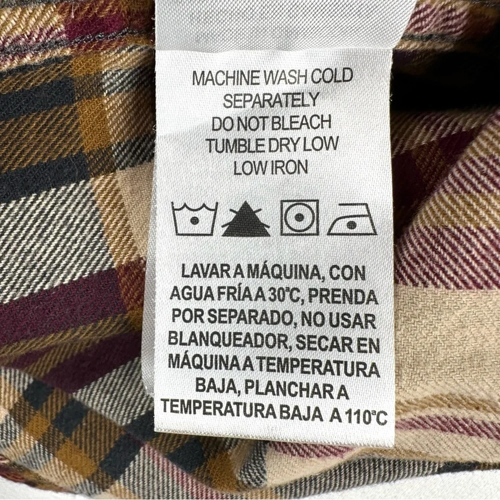 Legendary Whitetails  Buck Camp Plaid Button Down Flannel Shirt Outdoors